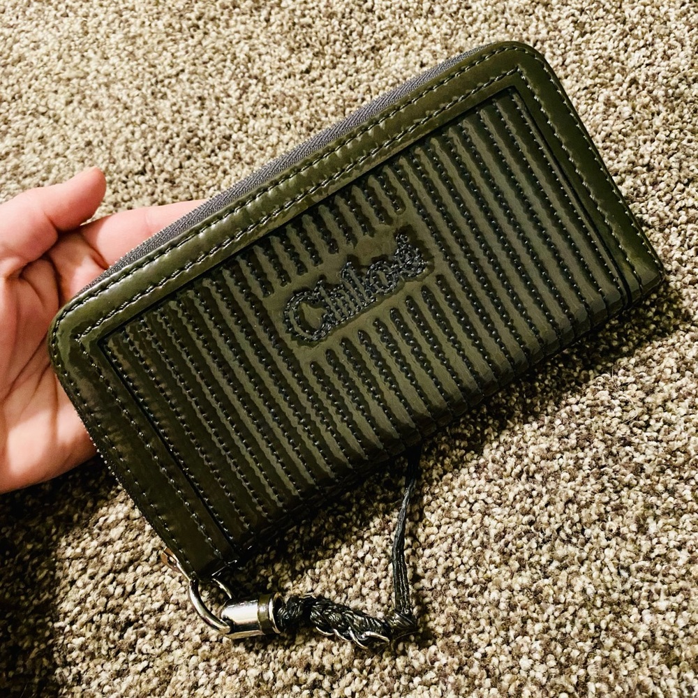 EUC Vintage Chloe Hunter Green Patent Leather Zip Around Wallet